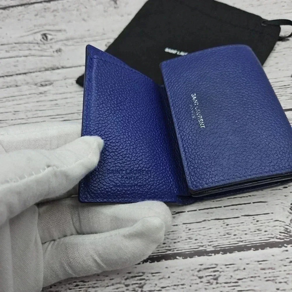 Yves Saint Laurent mini Trifold blue wallet with coin pouch, dust bag included - Picture 4 of 7